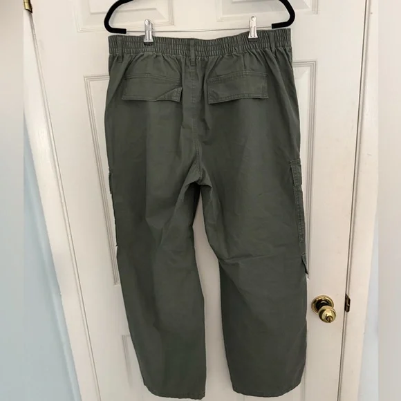 No Boundaries Olive Cargo Pants - Picture 3 of 3